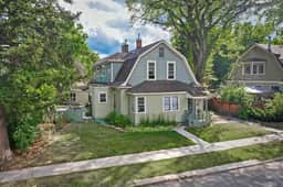 Historic Bozeman Flat, Gas Fireplace, Walk Main - Image 4