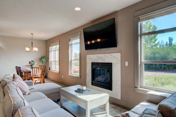 Spacious 3Bdm Gallatin Green Condo | Trail Access - Image 1