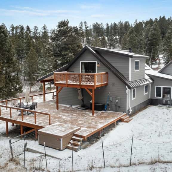 Colt Mountain Lodge - Image 1