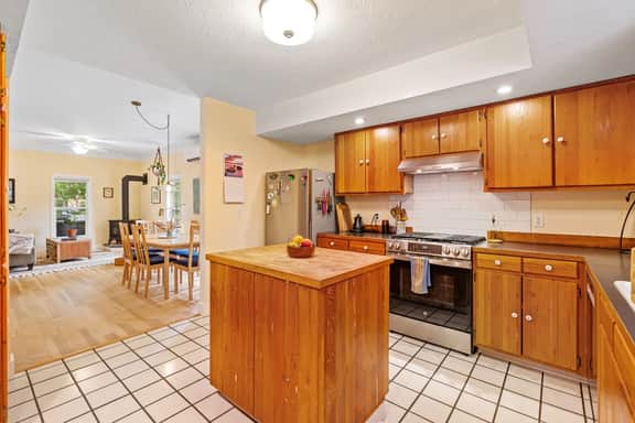 Downtown Bozeman Craftsman Near MSU & Main St - Image 4
