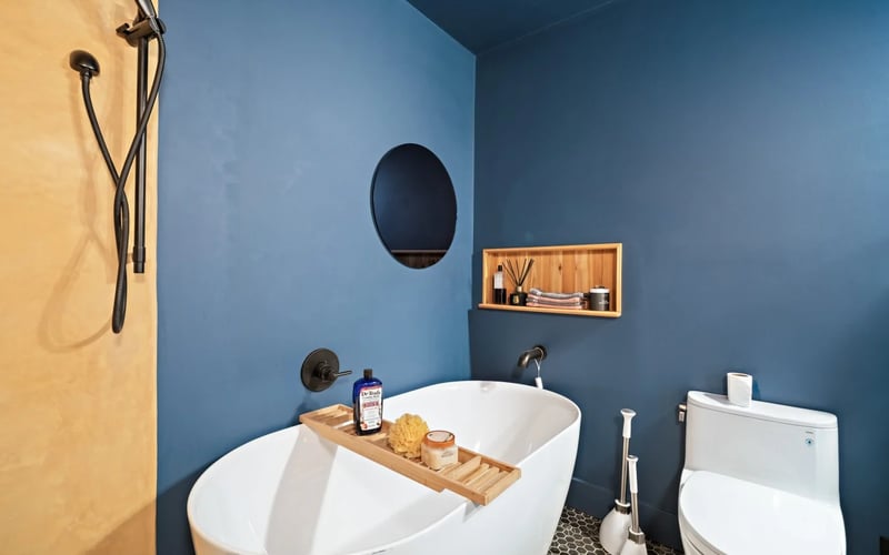 Spa-style bathroom with soaking tub, Modern Midterm near Gallagator Trail and MSU